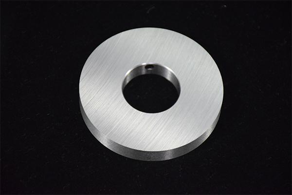 둥근 고 정밀 회전 절단 블레이드 Pvc 엣지 블레이드 회전 블레이드 절단 기계 종이 파이프 접착 테이프 절단 기계 블레이드 18